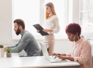 Agências do trabalhador abrem semana com mais de mil vagas disponíveis