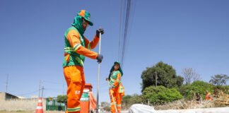 Garis têm horário de trabalho alterado e recebem kit de proteção durante período de seca