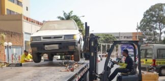 DF Livre de Carcaças remove mais de 40 veículos abandonados em Águas Claras