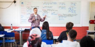 Pagamento do projeto Pé-de-Meia para estudantes da EJA começa no dia 25
