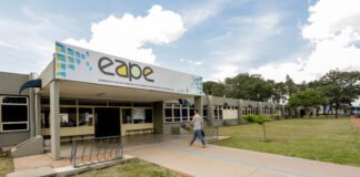 Eape recebe cursos de especialização em qualidade do ensino médio