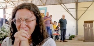 Mais de sete mil fiéis se reúnem em celebração religiosa em São Sebastião