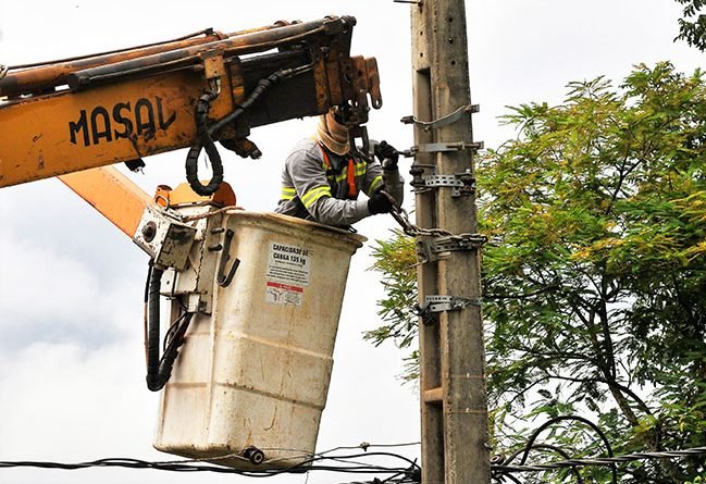 Manutencao.-Desligamento.-CEB-NEOENERGIA.-Foto-Arquivo-Agencia-Brasilia-9-e1727116347107.jpg