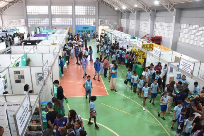 Mulheres-sao-destaque-no-Circuito-de-Ciencias-em-Santa-Maria-foto-capa-scaled.jpg