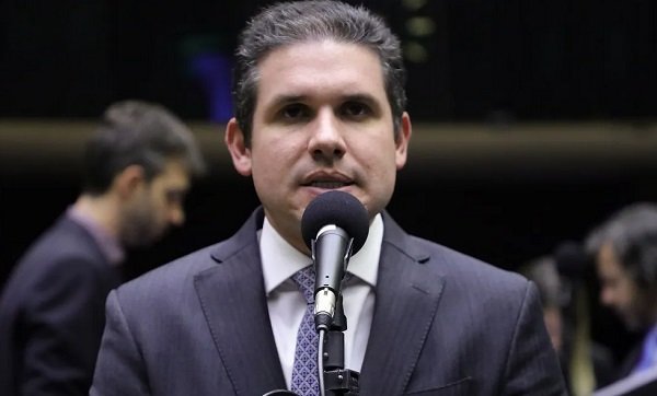Quem é Hugo Motta, apoiado por Marcos Pereira para ser presidente da Câmara
