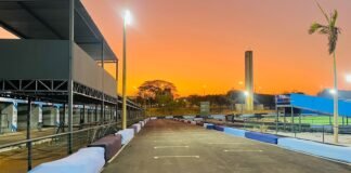 Corrida reúne grandes nomes do automobilismo na abertura do Acelera Brasília