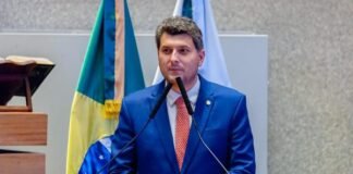Pedrosa repudia violência contra gari em metrô do DF