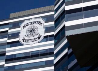 PF faz buscas contra vazamento de dados de autoridades na Receita