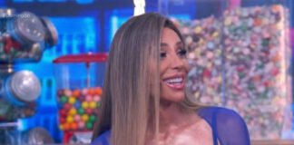Maya Massafera surge no Domingão e faz pergunta inesperada para Luciano Huck