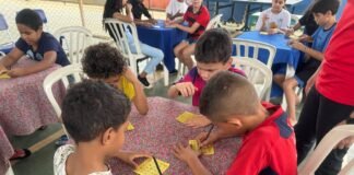 Cecon Divineia promove dia de festa para o público atendido na unidade