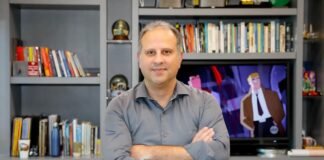 Ex-braço direito de Silvio Santos, José Roberto Maciel deixa o SBT para assinar com outra TV