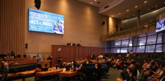 Agentes Comunitários de Saúde e de Vigilância Ambiental são homenageados na Câmara Legislativa
