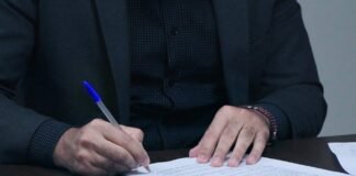 IgesDF abre processos seletivos com salários de até R$ 12 mil
