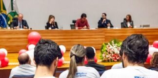 Dia do Médico é celebrado na Câmara Legislativa