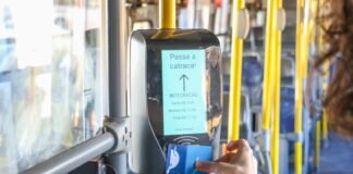 Pagamento de passagens com dinheiro em espécie cai para 8% dos acessos no DF