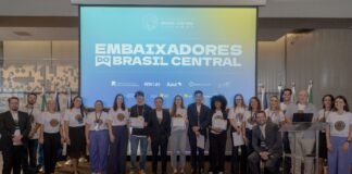 Alunos da rede pública do DF participam de encerramento do programa Embaixadores do Brasil