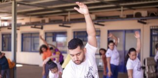 Oferecida na rede pública, prática de yoga contribui para saúde e bem-estar