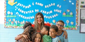 Dia do Professor: Educadores do DF conduzem estudantes de todas as idades na jornada do aprendizado