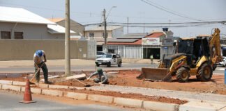 GDF investe R$ 4 milhões na construção de calçadas em Ceilândia