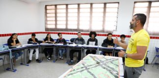 Governo impulsiona qualificação profissional com 17 escolas técnicas e mais de 15 mil alunos matriculados