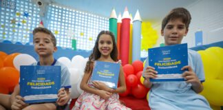 Projeto Escritores Mirins estimula desenvolvimento da escrita dos alunos da EC 10 de Taguatinga