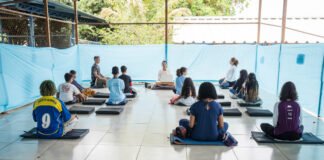 Escola de Samambaia promove curso de meditação para estudantes