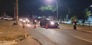 Fiscalização de trânsito aborda mais de 300 condutores durante final de semana