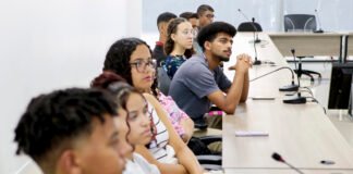 Suporte na recolocação profissional de jovens ganha destaque no DF
