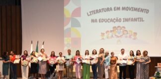 Coordenações regionais de ensino recebem 78 mil livros para a educação infantil