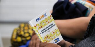 Alunos do CED 04 do Guará aprendem sobre direito do consumidor
