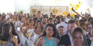 Casamento Comunitário oficializa união de 97 casais no Pontão do Lago Sul