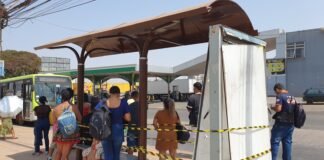 Quarenta abrigos de metal para passageiros serão substituídos por concreto em Ceilândia