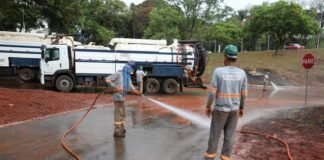 Força-tarefa emergencial trabalha para desobstruir viadutos da 102/202 Norte