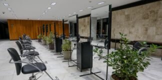 Ação Tesouras Solidárias oferece corte com cabeleireiros renomados em troca de doações