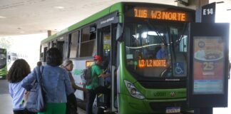 Campanha combate importunação sexual no transporte coletivo do DF
