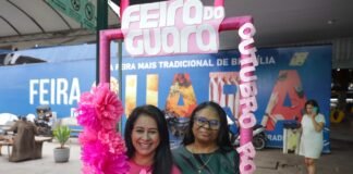 Em meio ao Outubro Rosa, ação leva serviços de saúde à Feira do Guará