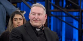 Padre Marcelo Rossi expõe antes e depois impressionante; veja transformação
