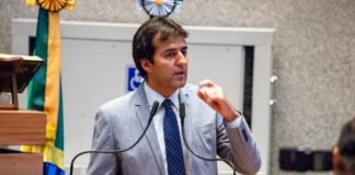 CLDF homenageia professores em sessão solene nesta segunda (21)