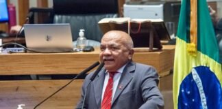 Deputados criticam Ibaneis Rocha por tentativa de isentar cobrança do DPVAT