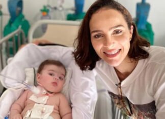 Leticia Cazarré exibe detalhe do tratamento da filha e dispara: “Sou uma porcaria de pessoa”