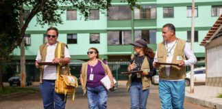 Agentes de Vigilância Ambiental do DF fazem visitas domiciliares para combater a dengue