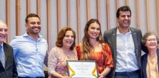 Márcia Abrahão, reitora da UnB, recebe o título de Cidadã Honorária de Brasília