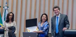 Fundadora da Abrace, Maria Ângela Marini recebe o título de Cidadã Honorária de Brasília