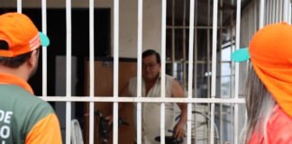 Moradores do Paranoá recebem orientação sobre descarte correto dos resíduos