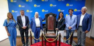 GDF doa à Catedral Metropolitana cadeira utilizada pelo papa João Paulo II durante missa em Brasília