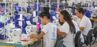 Inscrições para curso de corte e costura industrial seguem abertas