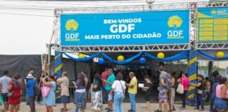 População aproveita serviços gratuitos do GDF Mais Perto do Cidadão no Paranoá