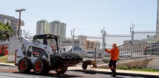 Via em Ceilândia passa por recuperação asfáltica