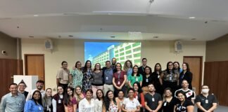 Novos colaboradores participam de reunião de acolhimento no Hospital Regional de Santa Maria