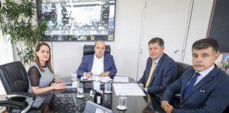 Governador Ibaneis Rocha assina decreto que cria a Divisão de Proteção e Combate ao Extremismo Violento da PCDF